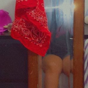 Meet your Posher, Hazel